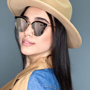 عکس دختر با عینک دودی اینستا